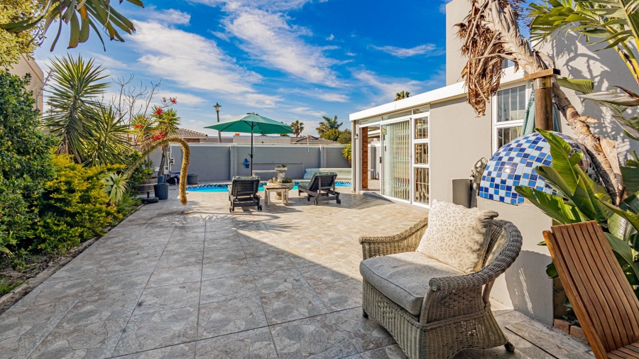 3 Bedroom Property for Sale in Sunningdale Western Cape